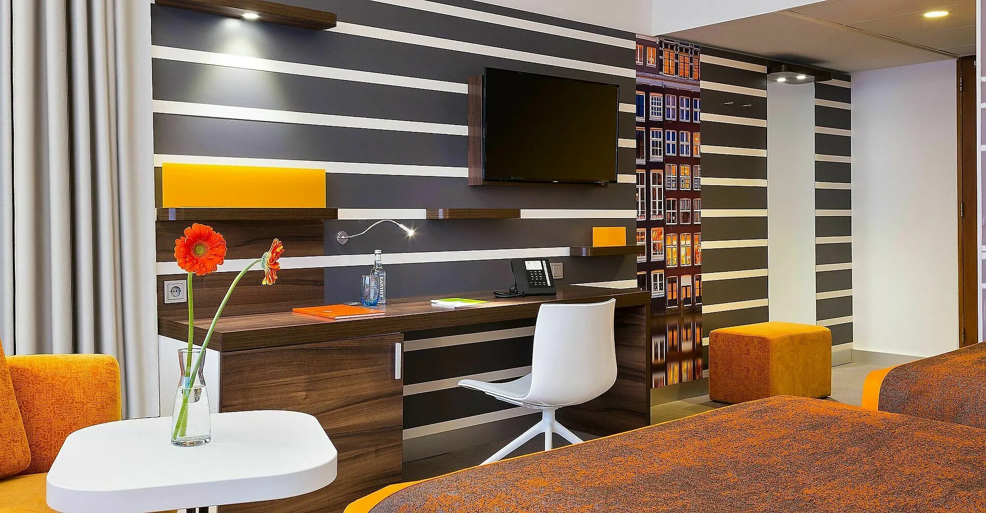 Holiday Inn Amsterdam Hotel